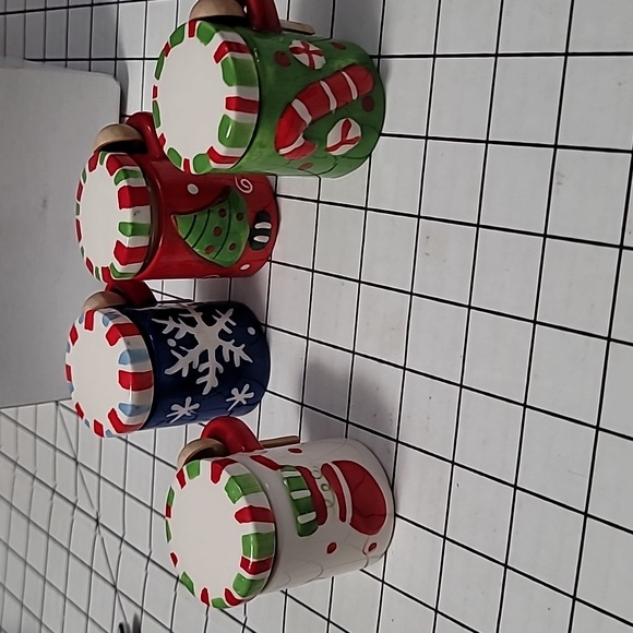 Set of 4 Mini Canisters with Wooden Spoons‎ -   NWOT - Picture 6 of 7